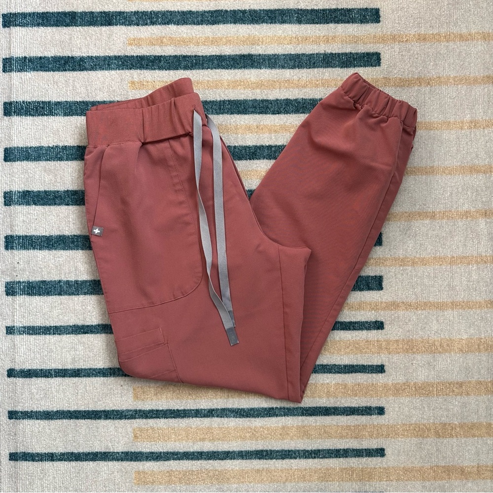 EUC Figs Mauve Joggers, Size SP (petite small)